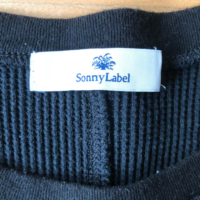 Sonny Label(サニーレーベル)のお値下げ　サニーレーベル　フレンチスリーブ　黒 レディースのトップス(カットソー(半袖/袖なし))の商品写真