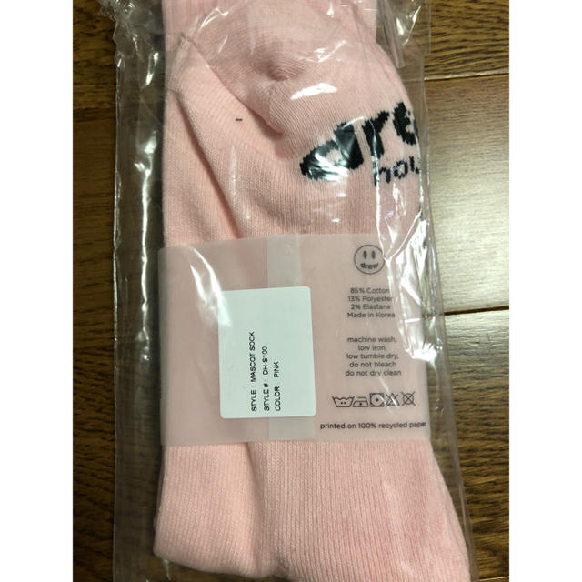 最新作　Drew House Mascot Socks - Pink メンズのレッグウェア(ソックス)の商品写真