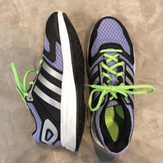 アディダス(adidas)のadidas スニーカー(スニーカー)