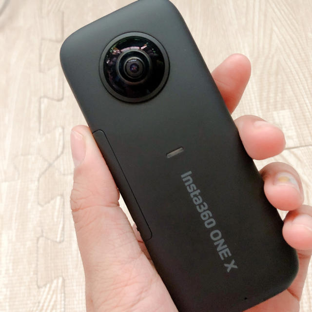 美品　insta360  onex   360度カメラ　電池3つ付属スマホ/家電/カメラ