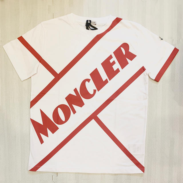 モンクレール キッズ MONCLER  14A Tシャツ 新品未使用 レディースのトップス(Tシャツ(半袖/袖なし))の商品写真