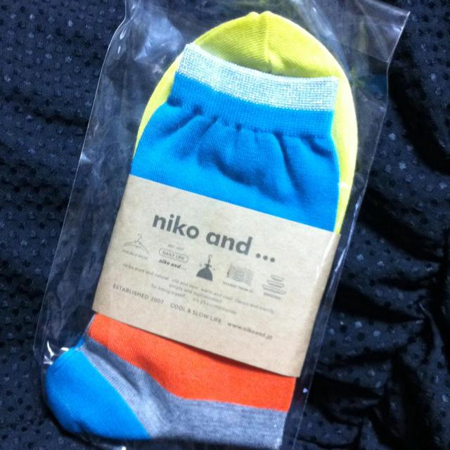 niko and...(ニコアンド)の値下げ‼ 配色靴下 レディースのレッグウェア(ソックス)の商品写真