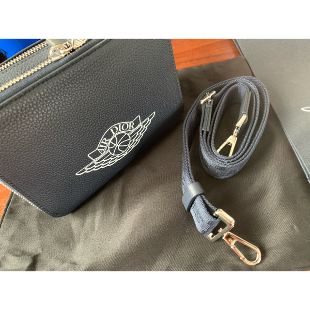 Dior(ディオール)のAIR DIOR Logo Pouch Bag ショルダーバッグ メンズのバッグ(ショルダーバッグ)の商品写真