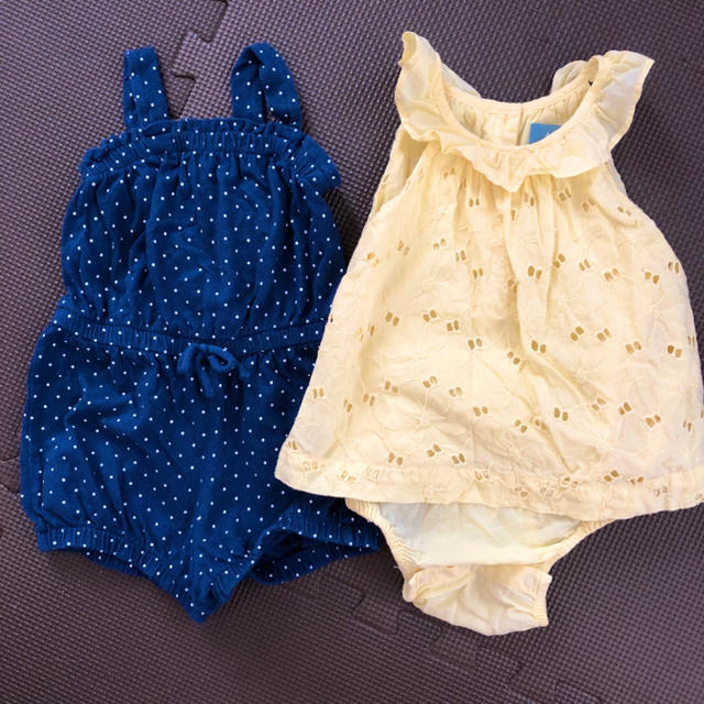 babyGAP(ベビーギャップ)のbaby Gap  ロンパース2枚set キッズ/ベビー/マタニティのベビー服(~85cm)(ロンパース)の商品写真