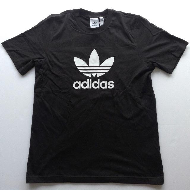 adidas(アディダス)のadidas Tシャツ XLサイズ ブラック アディダス メンズのトップス(Tシャツ/カットソー(半袖/袖なし))の商品写真