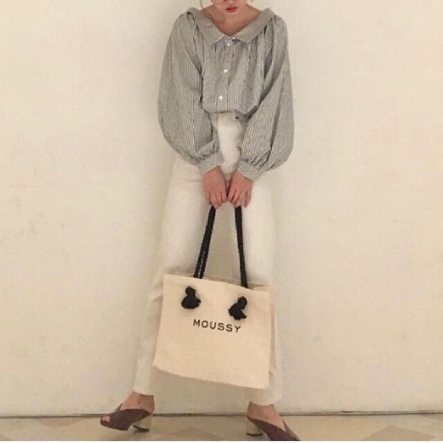 moussy(マウジー)のホワイト♡MOUSSYキャンバストートバッグ♡ショッパー型トートバック♡新品 レディースのバッグ(トートバッグ)の商品写真