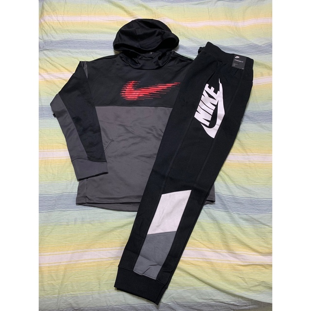 NIKE(ナイキ)の[新品] ナイキ ジュニア セットアップ (裏起毛) キッズ/ベビー/マタニティのキッズ服男の子用(90cm~)(ジャケット/上着)の商品写真