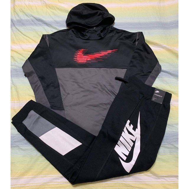 NIKE(ナイキ)の[新品] ナイキ ジュニア セットアップ (裏起毛) キッズ/ベビー/マタニティのキッズ服男の子用(90cm~)(ジャケット/上着)の商品写真