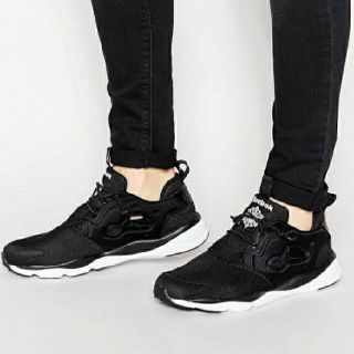 リーボック(Reebok)の最値定価10659円!リーボック フューリーライト スリッポンスニーカー27.5(スニーカー)