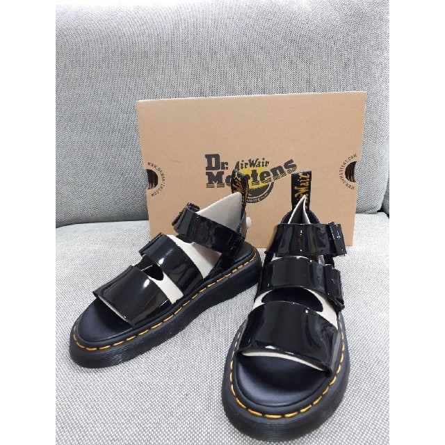 Dr.Martens(ドクターマーチン)の新品 ドクターマーチン グリフォン サンダル パテント ランパー レディースの靴/シューズ(サンダル)の商品写真