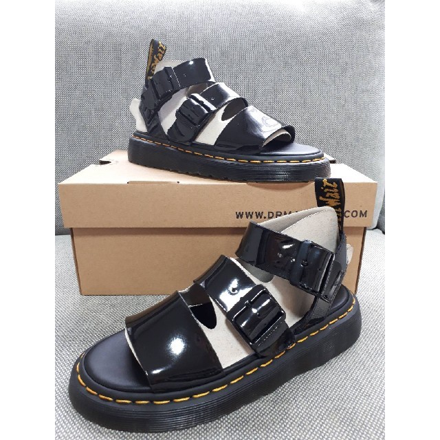 Dr.Martens(ドクターマーチン)の新品 ドクターマーチン グリフォン サンダル パテント ランパー レディースの靴/シューズ(サンダル)の商品写真