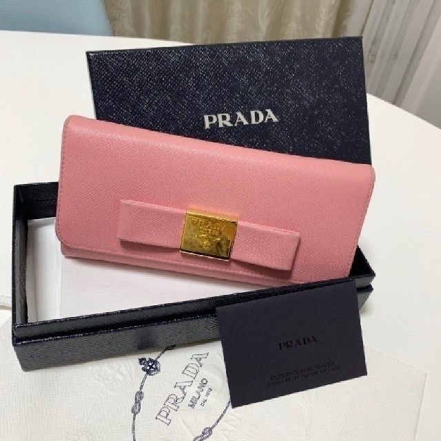 PRADA　長財布