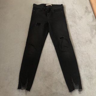 ザラ(ZARA)のブラック デニム ダメージ ZARA サイズ34(スキニーパンツ)