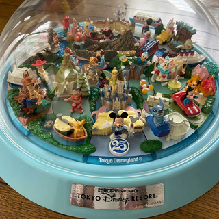 Disney - ディズニーリゾート25周年ジオラマフィギュアの通販 by ニク