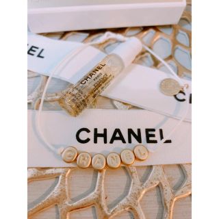 シャネル(CHANEL)の非売品　リボン付き　ロゴブレスレット　香水(ブレスレット/バングル)