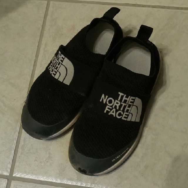 THE NORTH FACE(ザノースフェイス)のTHE NORTH FACE  スニーカー キッズ/ベビー/マタニティのキッズ靴/シューズ(15cm~)(スニーカー)の商品写真