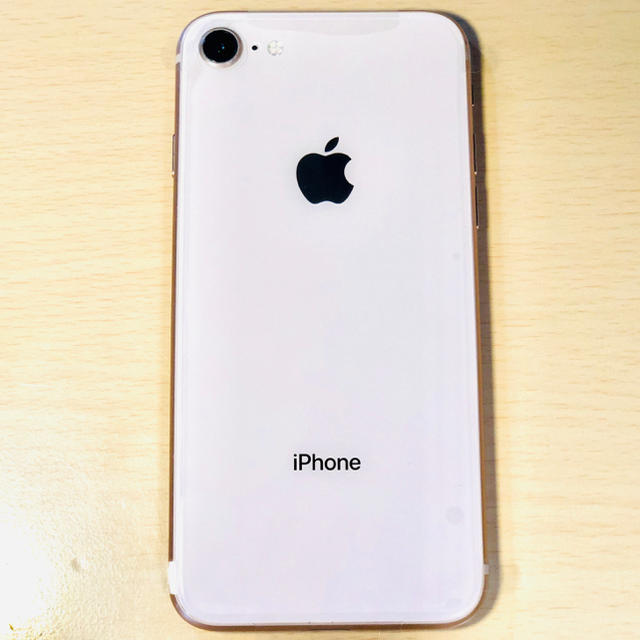 iPhone8 64GB キャリアau 1