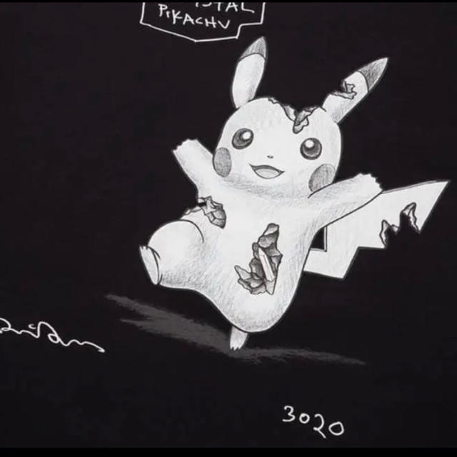 UNIQLO(ユニクロ)のUNIQLO ダニエルアーシャム　レディース　XLサイズ　ポケモン　ピカチュウ レディースのトップス(Tシャツ(半袖/袖なし))の商品写真