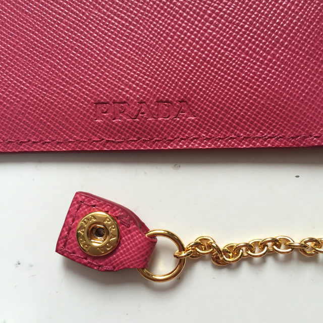 PRADA(プラダ)のPRADAパスケース♡ レディースのファッション小物(名刺入れ/定期入れ)の商品写真