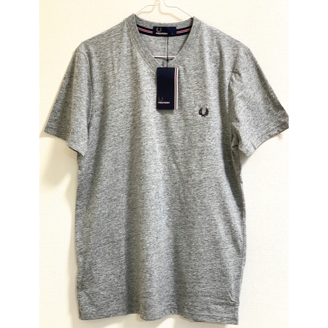 FRED PERRY(フレッドペリー)の新品 [FRED PERRY] VネックTシャツ/Sサイズ メンズのトップス(Tシャツ/カットソー(半袖/袖なし))の商品写真