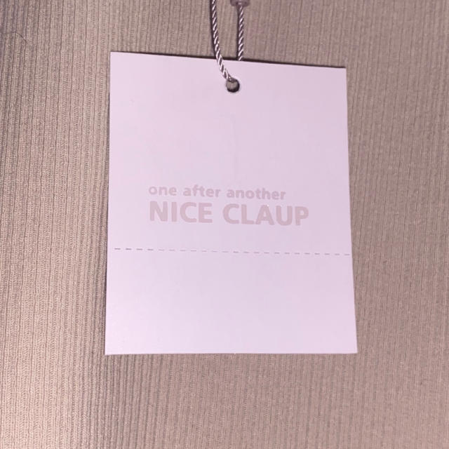 NICE CLAUP(ナイスクラップ)のSALE！！ナイスクラップ　パワショルブラウス レディースのトップス(シャツ/ブラウス(半袖/袖なし))の商品写真