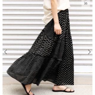 イエナ(IENA)のIENA 即完売ヌキテパCOTTON DOT ロングスカート新品ブラック(ロングスカート)