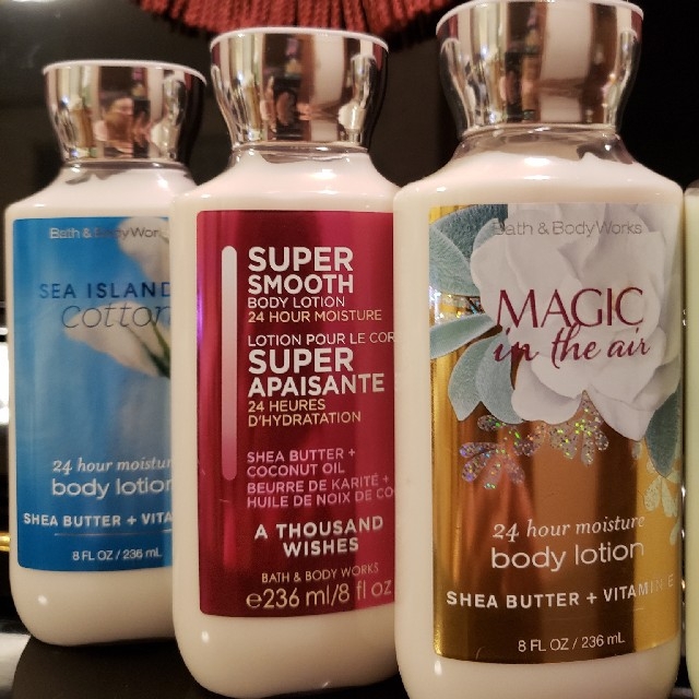 Bath & Body Works(バスアンドボディーワークス)のnaaammさまセット コスメ/美容のボディケア(ボディローション/ミルク)の商品写真