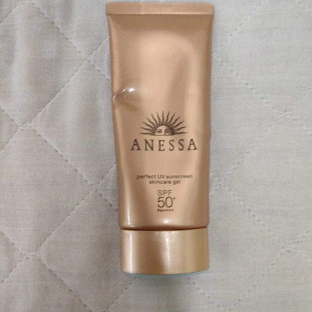 ANESSA(アネッサ)のアネッサ　ゴールド　日焼け止め コスメ/美容のボディケア(日焼け止め/サンオイル)の商品写真