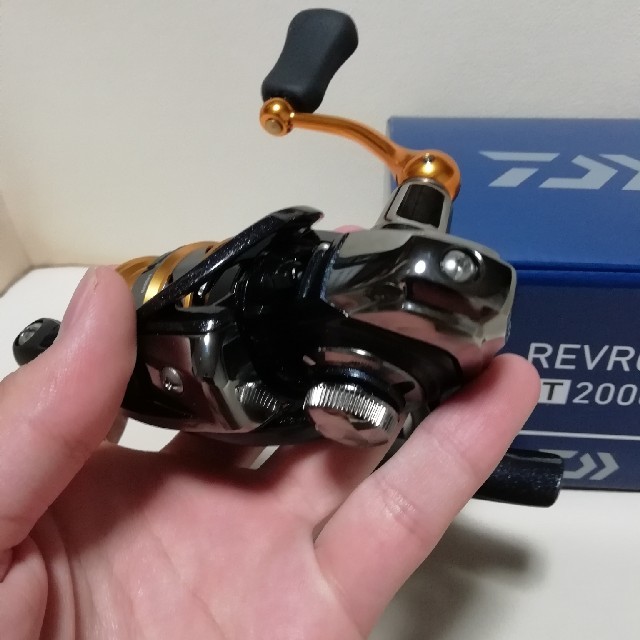 DAIWA(ダイワ)のレブロスLT 2000S　DAIWA スポーツ/アウトドアのフィッシング(リール)の商品写真