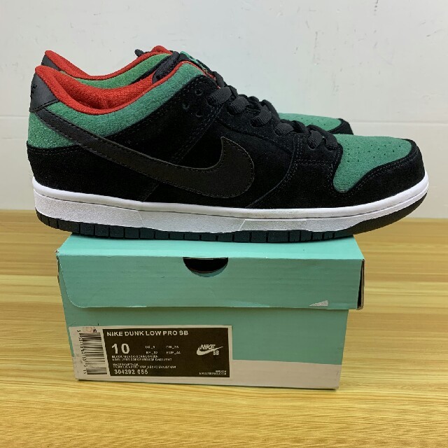 nike dunk sb low reptile gucci