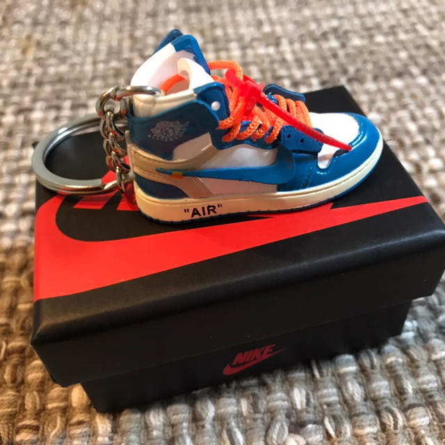 NIKE off-white スニーカー シューズキーホルダー - ストラップ