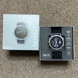 ガーミン(GARMIN)のGARMIN fenix5s グレー 中古(トレーニング用品)