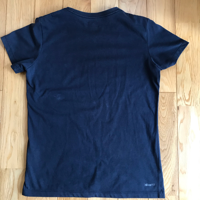 NIKE(ナイキ)の売り切り！NIKEレディースＴシャツ　 レディースのトップス(Tシャツ(半袖/袖なし))の商品写真