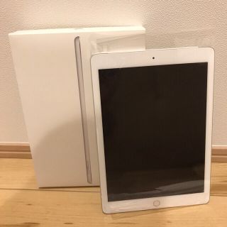 アイパッド(iPad)のほぼ未使用iPad (第 5 世代)Wi-Fi + Cellular：A1823(タブレット)