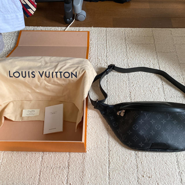 LOUIS VUITTON ボディバッグメンズ