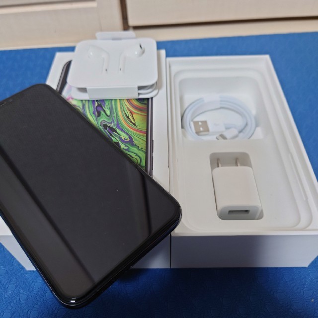 美品 iPhone Xs スペースグレイ 64 GB SIMフリー