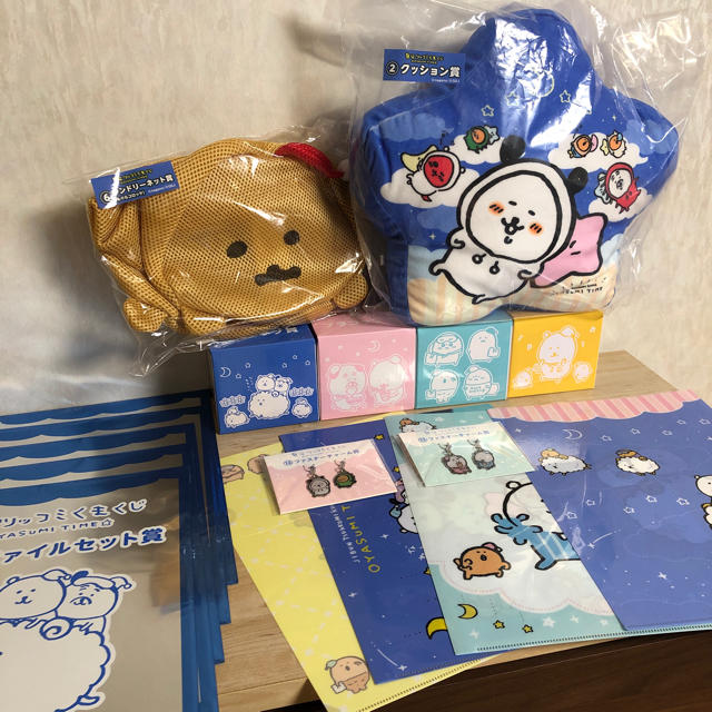 新品　自分ツッコミくまくじ　まとめてセット エンタメ/ホビーのおもちゃ/ぬいぐるみ(キャラクターグッズ)の商品写真