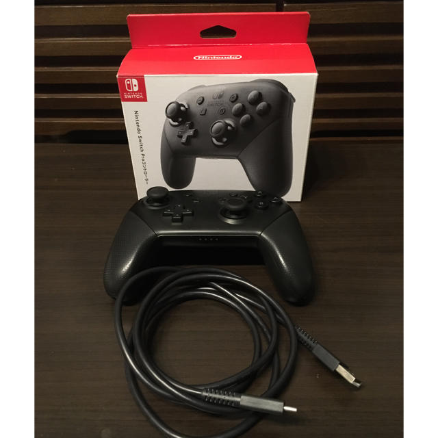 Nintendo Switch Proコントローラー