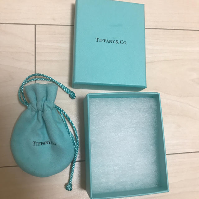 Tiffany & Co.(ティファニー)のティファニー　箱　袋 レディースのバッグ(ショップ袋)の商品写真