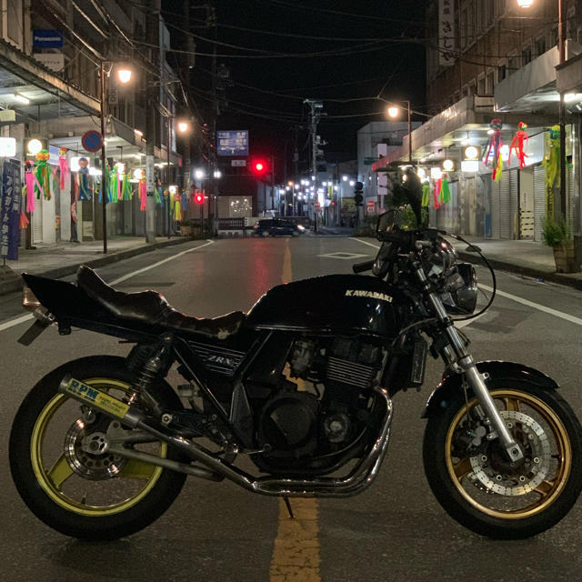 カワサキ(カワサキ)のzrx400 サイドカバー　希少　アルフィン　 自動車/バイクのバイク(パーツ)の商品写真