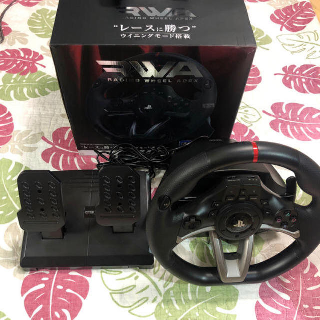 PlayStation4(プレイステーション4)のHORI ps4 Racing wheel apex ハンコン エンタメ/ホビーのゲームソフト/ゲーム機本体(家庭用ゲーム機本体)の商品写真