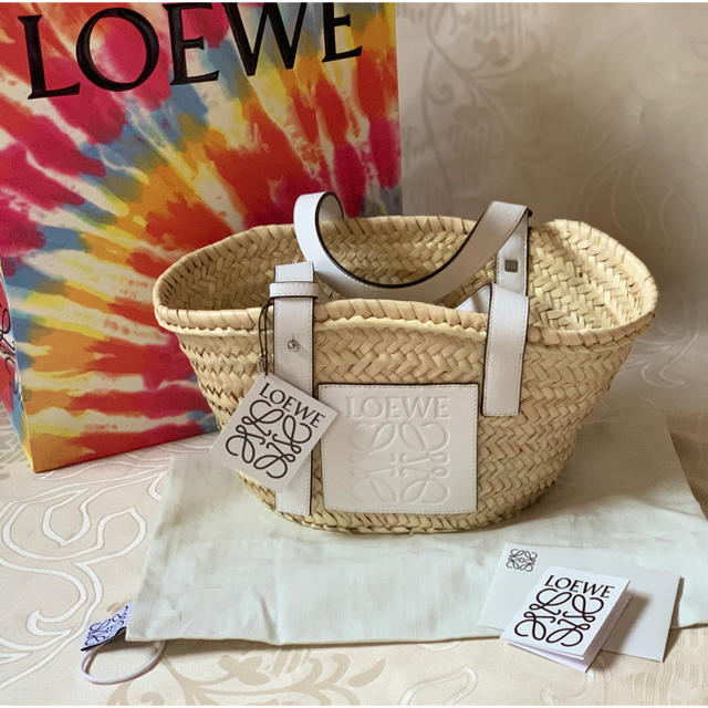 ロエベかごバックタグ付き新品未使用【LOEWEロエベ】バスケットバックSサイズ白