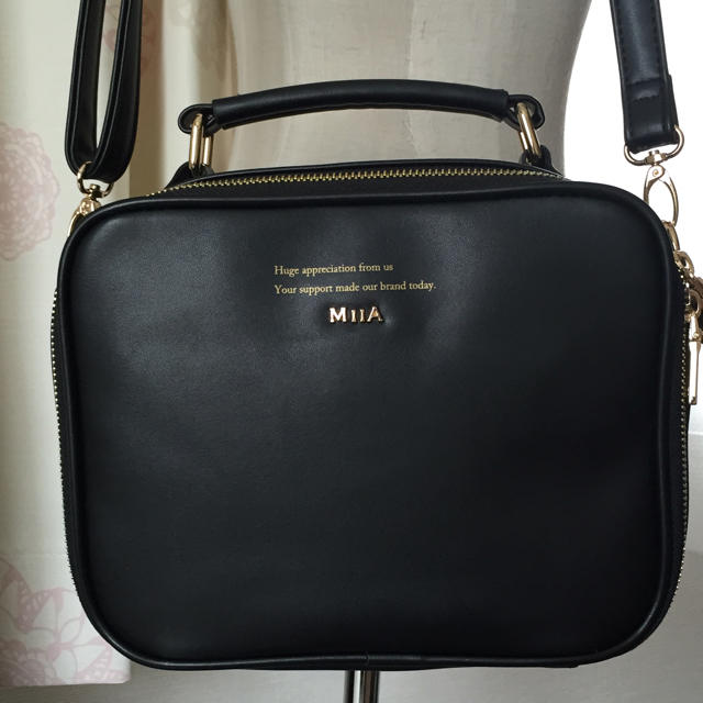 MIIA(ミーア)のMIIAスクエアバック レディースのバッグ(ショルダーバッグ)の商品写真