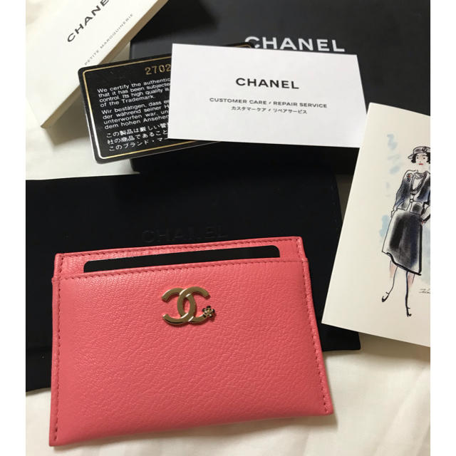 CHANEL(シャネル)のシャネル　27番台　カードケース ピンク　付属品完備　ラッキーフラワー  レディースのファッション小物(名刺入れ/定期入れ)の商品写真