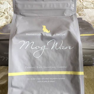 モグワン ドッグフード 1.8kg×１袋 未開封新品(ペットフード)