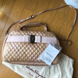 フェラガモ(Ferragamo)のりんりん様専用　値下げ　フェラガモ　美品　ピンクベージュ　2wayバッグ(ハンドバッグ)