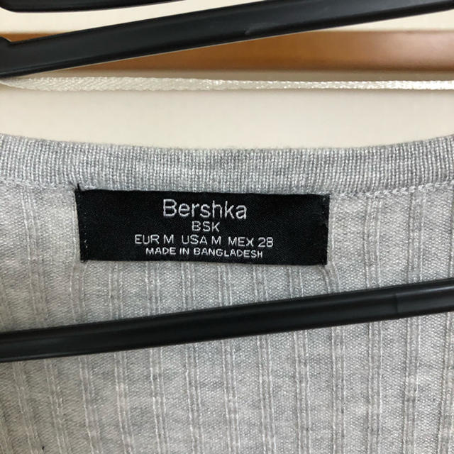 Bershka(ベルシュカ)のBershka リブ　トップス　グレー レディースのトップス(カットソー(半袖/袖なし))の商品写真