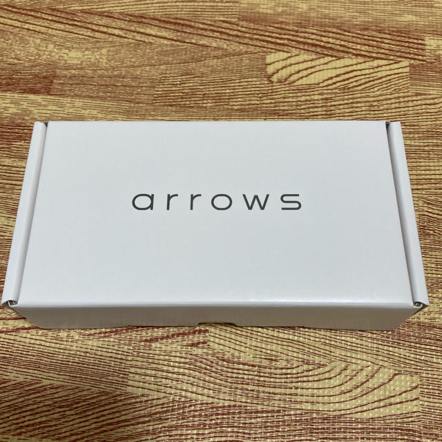 arrows M05 ホワイト　新品スマートフォン本体