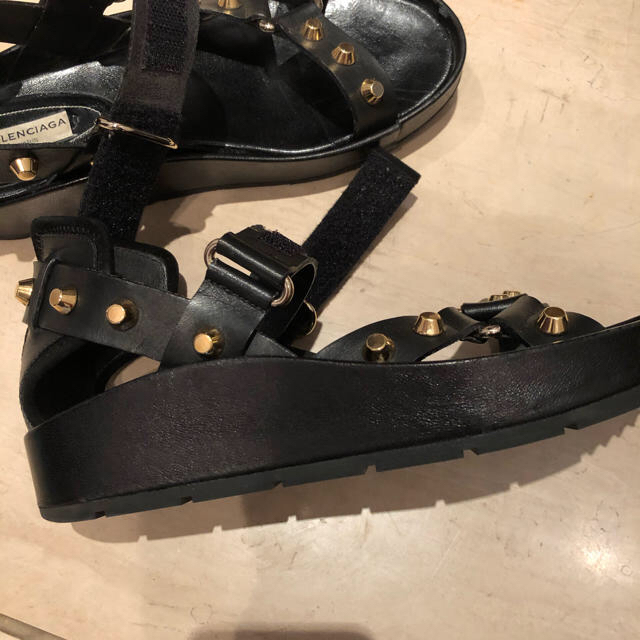 BALENCIAGA バレンシアガ スタッズ 黒サンダル38 BALENCIAGA バレンシアガ スタッズ 黒サンダル38