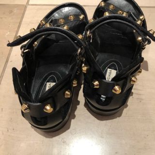 バレンシアガ(Balenciaga)のBALENCIAGA バレンシアガ スタッズ 黒サンダル38(サンダル)